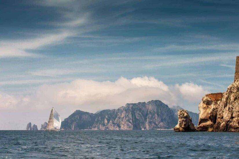 Tour in barca in Costiera Amalfitana verso Punta Campanella e Li Galli