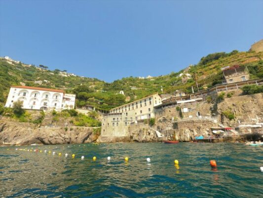 Maiori Kayak Tour of Caves and Beaches