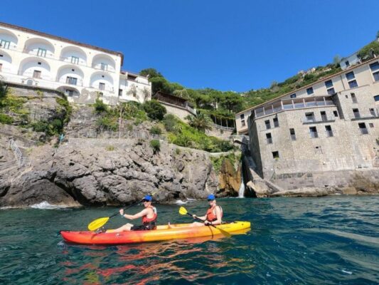 Maiori Kayak Tour of Caves and Beaches