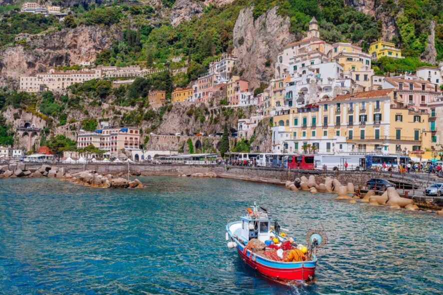 How to reach the Amalfi Coast by sea